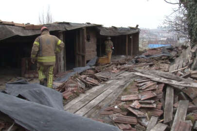 Metruk binanın çatısı çöktü: Facia kıl payı önlendi!
