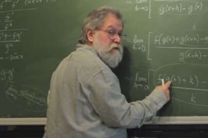 İstanbul Valiliği, Nesin Vakfı'nın banka hesaplarına bloke koydu