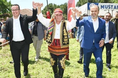 Bursa Mustafakemalpaşa'da Tarihi Kabulbaba Yağlı Pehlivan Güreşleri coşkusu