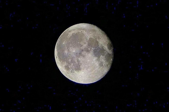 Geceyi aydınlatan dolunaydan görsel şölen