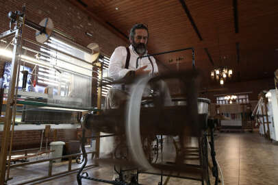 Bursa'da tarihi ipekçilik merkezinde meslek sahibi oldular