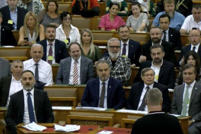 Macaristan Parlamentosu "Büyük Kurultay" öncesi özünde Türklük olan milletleri ağırladı
