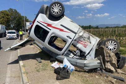 Bursa’da ticari araç takla attı: 1'i ağır 4 yaralı