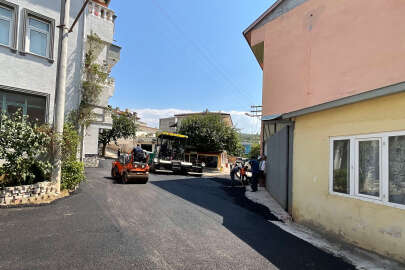 Bursa Osmangazi’de yoğun asfalt mesaisi