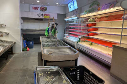 Çin'de yeni vakalar arttı, marketler boşaldı