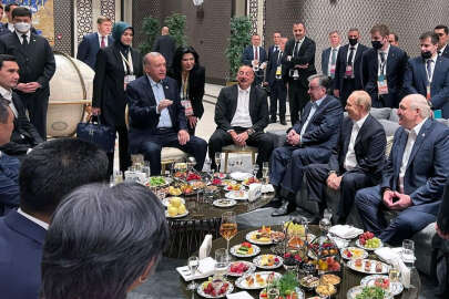 Cumhurbaşkanı Erdoğan liderlerle buluştu! Dikkat çeken kare...