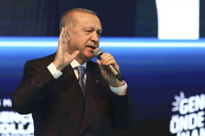 Erdoğan gençlere seslendi: 8 ay sonra birilerini deli edeceksiniz