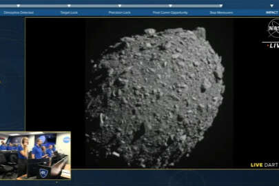 Uzay aracı asteroit ile çarpıştı