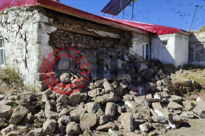 Deprem bölgesinde hasar tespit çalışmaları devam ediyor