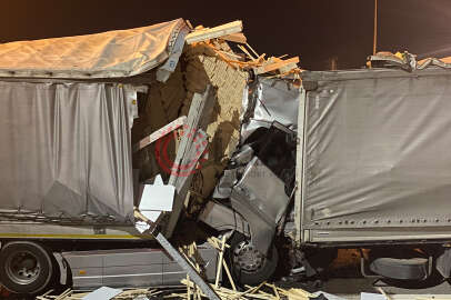 3 tır birbirine girdi: 1 ağır yaralı