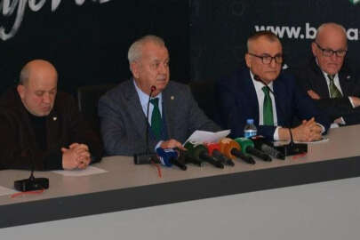 Bursaspor Divan Kurulu Başkanı Galip Sakder: “Yönetime sahip çıkılmalı”