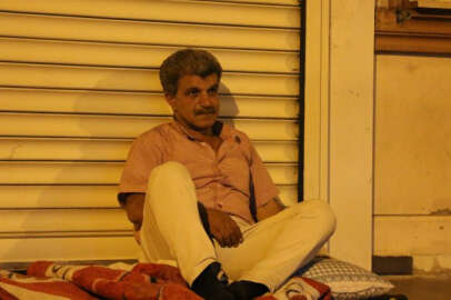 HDP binasının önüne yatak serip evladına çağrıda bulundu!