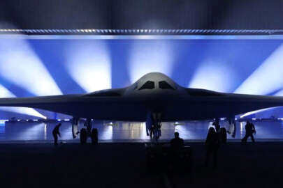 ABD yeni hayalet uçağını tanıttı