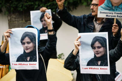 İran'dan tarihi karar: Ahlâk polisi lağvedildi!..