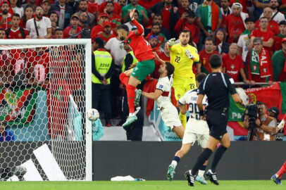 Fas tarih yazıyor: Portekiz'i de eve yolladı!