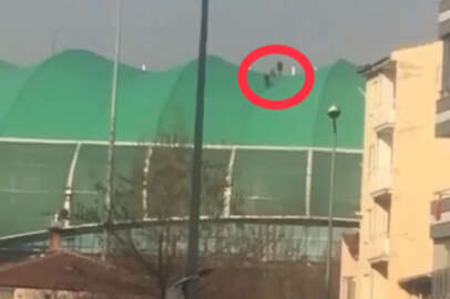 Bursa’da ilginç anlar: Timsah Arena'nın çatısına...