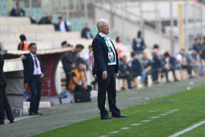 Bursaspor 2022'de dört teknik adamla çalıştı!