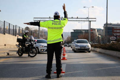 İşte 2023'ün trafik cezaları: Hız sınırı, kırmızı ışık, kemer...