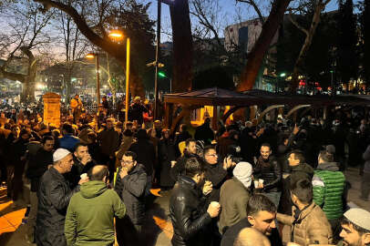 Yılın ilk günü binlerce kişi Ulu Cami’ye akın etti