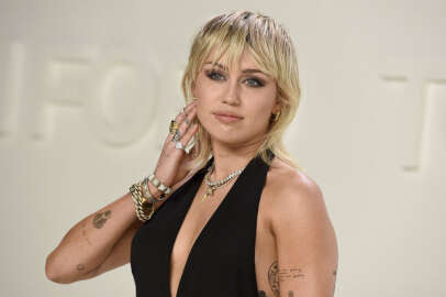 Miley Cyrus'tan single müjdesi