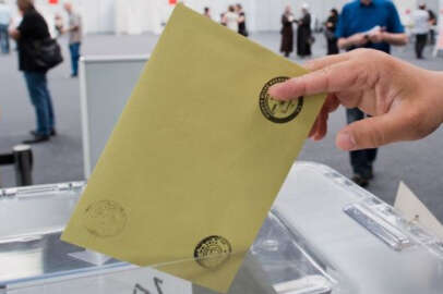 AK Partili Süreyya Sadi Bilgiç: Seçimler en geç...