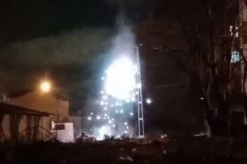 İstanbul'da bomba gibi patlayan elektrik telleri geceyi!..