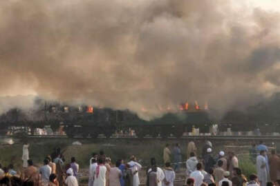 Pakistan'da gaz tüpü patladı, ortalık savaş alanına döndü!