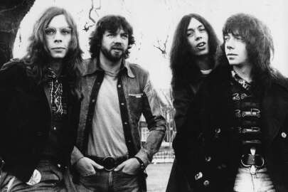 Camel 50.yıl turnesi için İstanbul'da konser verecek