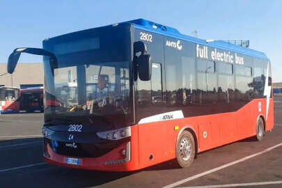 Bursa'dan İtalya’ya ilk elektrikli otobüs teslimatı