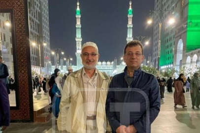 Umre'ye giden Ekrem İmamoğlu'ndan ilk fotoğraf geldi