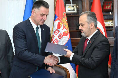 Bursa'da gönül kardeşliği resmiyete döküldü