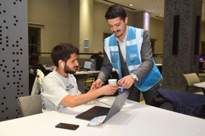 Bursa Yıldırım’da ders çalışmaya salep molası!