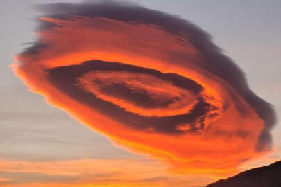 Uzman isim, Bursa’da ortaya çıkan UFO görünümlü bulutu anlattı