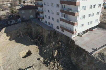 Başkent'te girişi çöken bina havadan böyle görüntülendi!