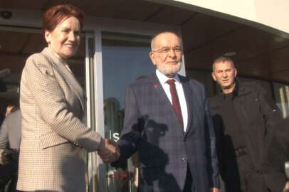 İYİ Parti lideri Akşener, Karamollaoğlu ile bir araya geldi
