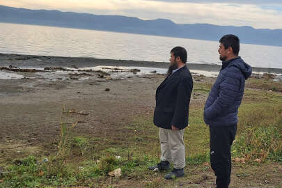 İznik Gölü'nde kurtarılmışlardı: Teknelerini arıyorlar!