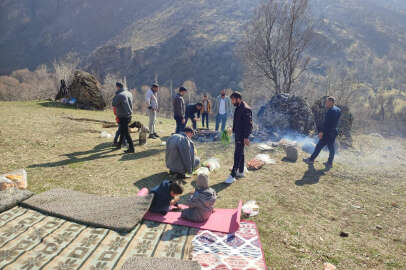 Hakkari'de kış ortasında piknik!