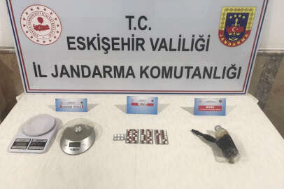 Yeşil reçeteli hap ticareti yapanlar suçüstü!