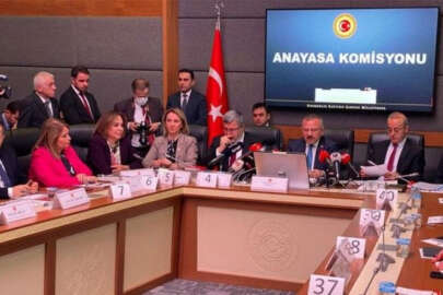 Başörtüsü teklifi Anayasa Komisyonu'nda kabul edildi