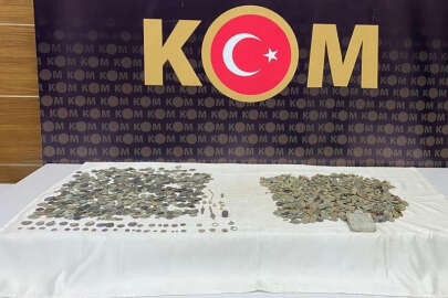 İstanbul’da yolcu otobüsünde bulundu: 2 bin 154 tarihi eser!