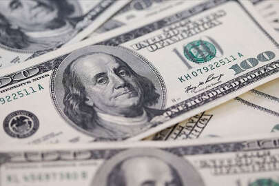 Piyasaya 3 milyon sahte dolar süreceklerdi!