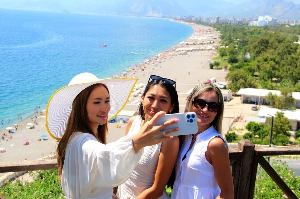 Antalya'ya turist akını!