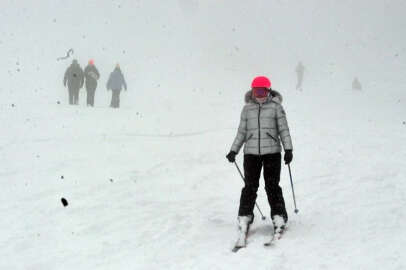 Uludağ'da kar kalınlığı yarım metreyi aştı!