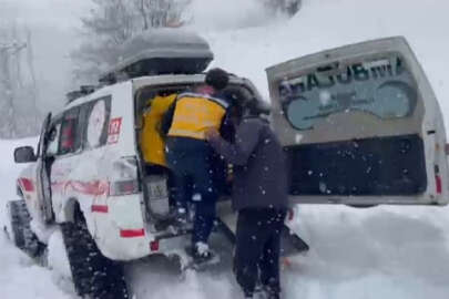 8 kilometreyi 2 saatte aşarak hastaya ulaştılar!