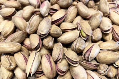 Zengin yesin. Fakir uzaktan baksın!