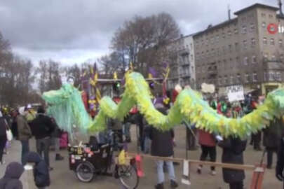Berlin'de "Kamulaştırma Karnavalı" protestosu