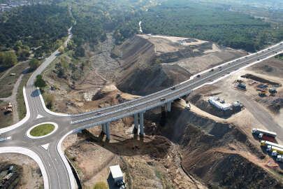Bursa'da Balıklıdere Köprüsü inşaatı tam gaz!