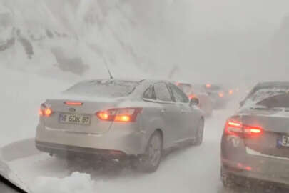 Uludağ yolunda 25 kilometrelik kuyruk!