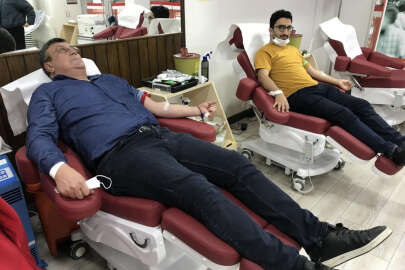 Depremzedeler için kan merkezlerine koştular!