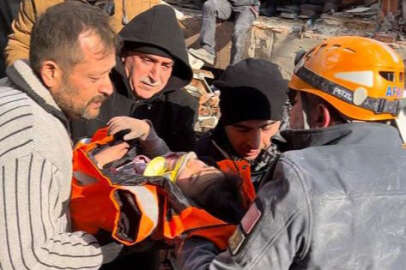 Kızına böyle seslendi: Buradayım yavrum, korkma!